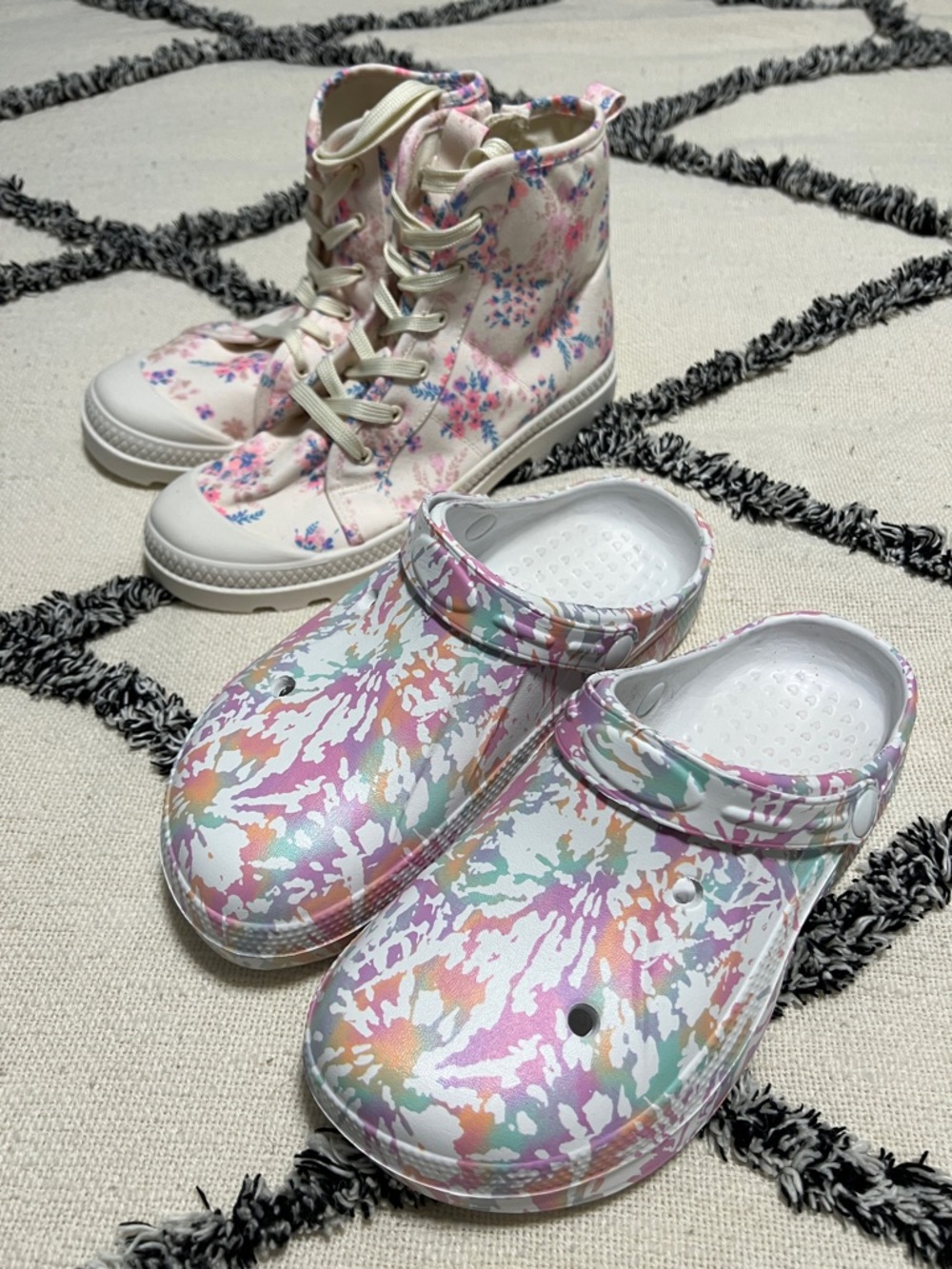 FabKids Big Girls Size 7 Slip-On Clogs and High-Top Sneakers